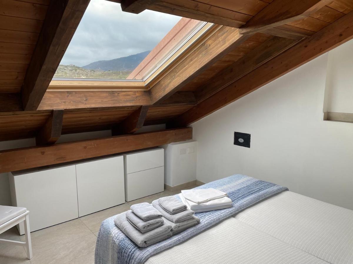 Agriturismo "I Castellari" Пиетра Лигуре Екстериор снимка