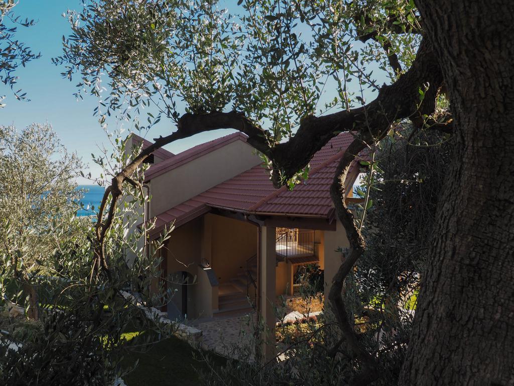 Agriturismo "I Castellari" Пиетра Лигуре Екстериор снимка