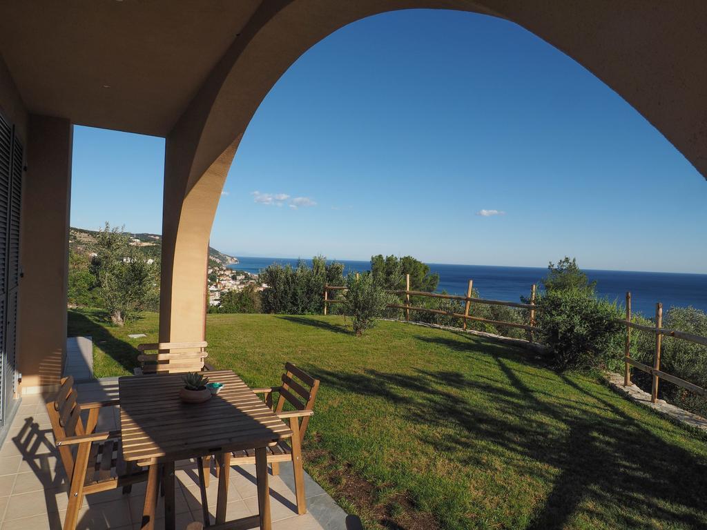 Agriturismo "I Castellari" Пиетра Лигуре Стая снимка