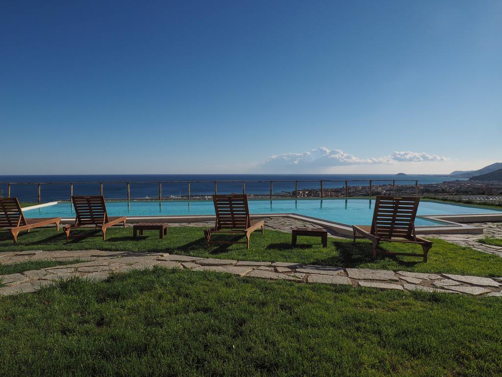Agriturismo "I Castellari" Пиетра Лигуре Екстериор снимка