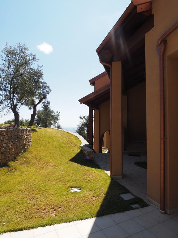 Agriturismo "I Castellari" Пиетра Лигуре Екстериор снимка