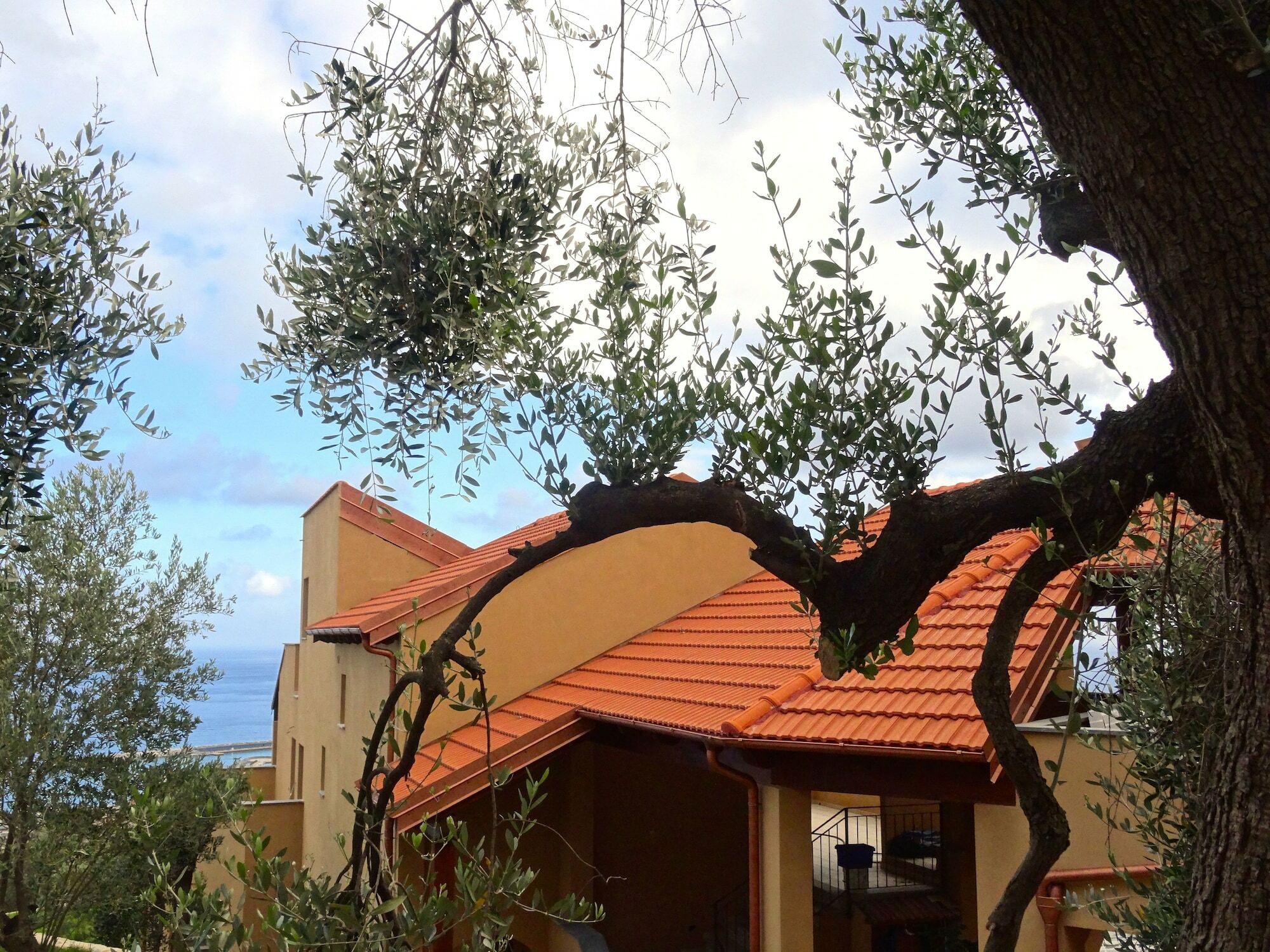 Agriturismo "I Castellari" Пиетра Лигуре Екстериор снимка