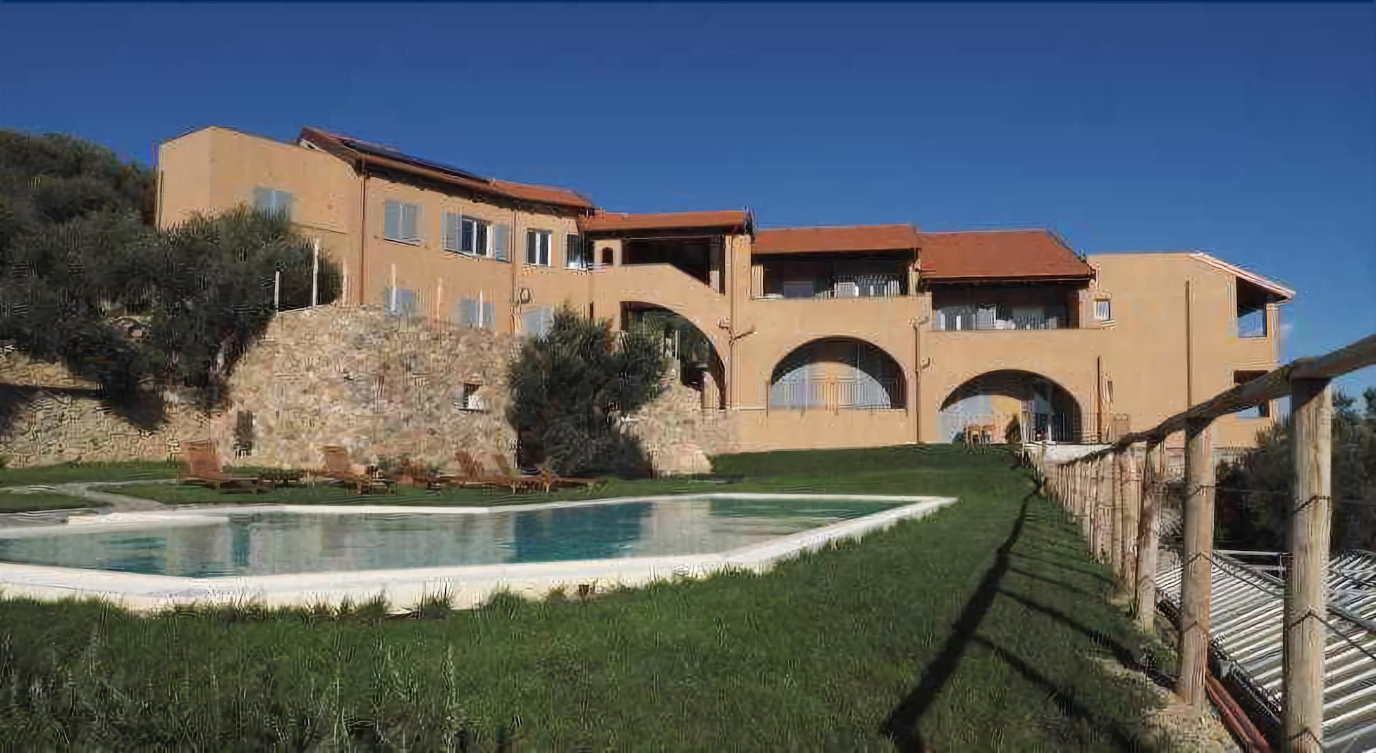 Agriturismo "I Castellari" Пиетра Лигуре Екстериор снимка