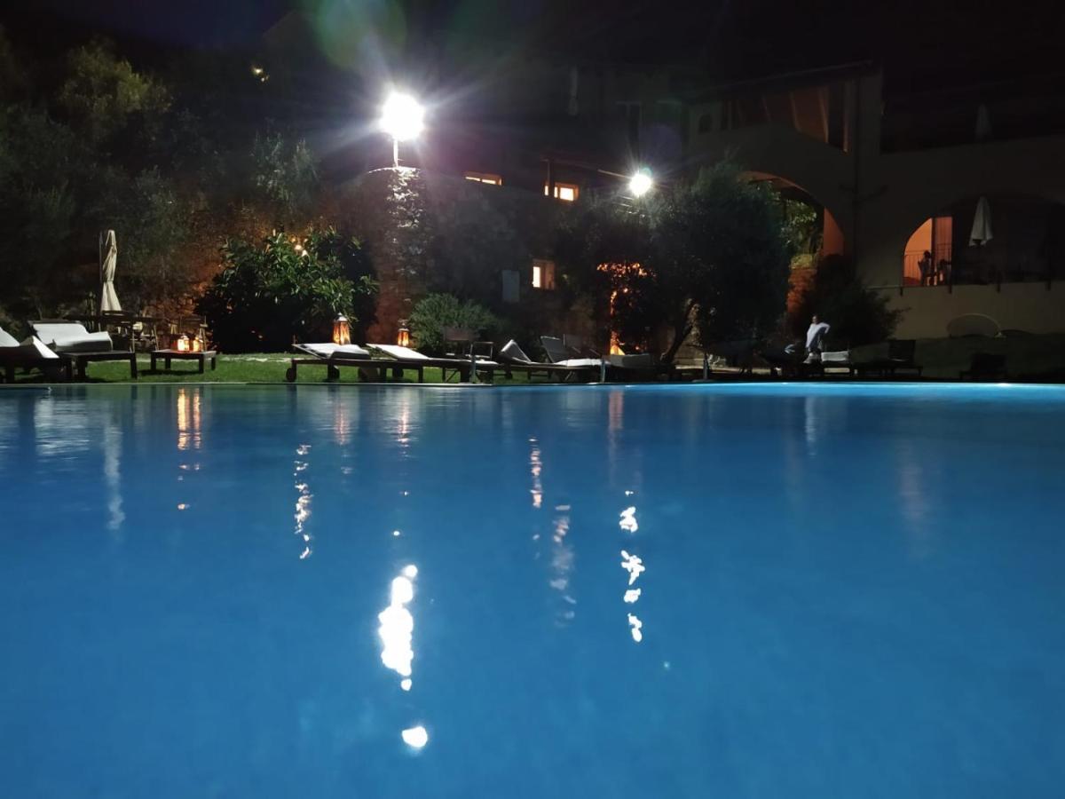 Agriturismo "I Castellari" Пиетра Лигуре Екстериор снимка